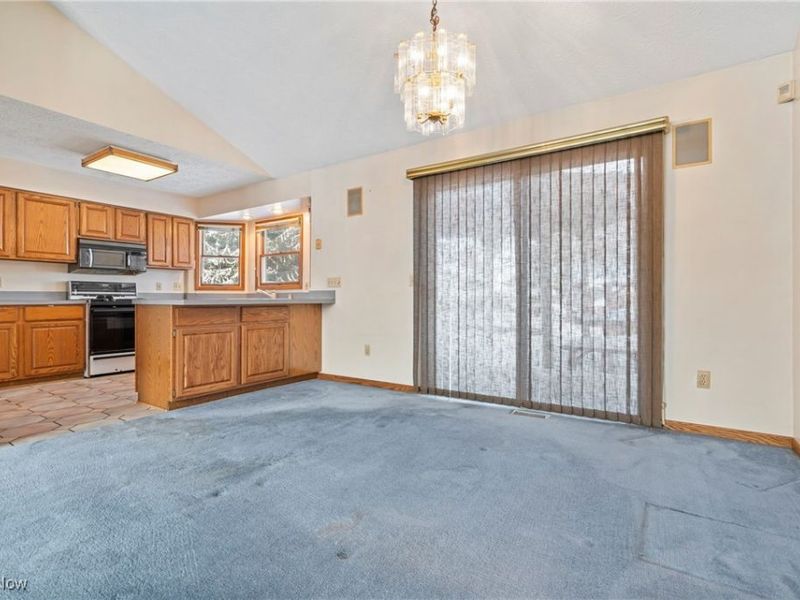 5913 Fulton Drive NW, Canton, OH 44718 Photo 4