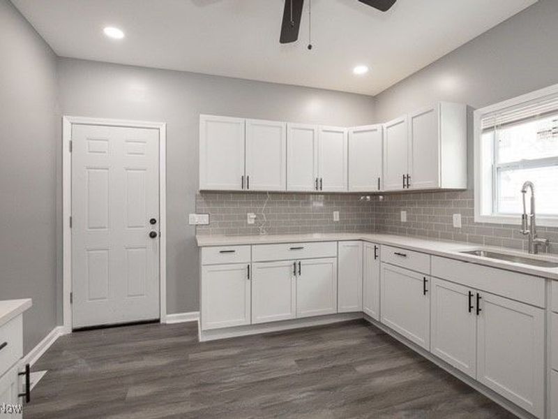 3118 Mapledale Avenue, Cleveland, OH 44109 Photo 14