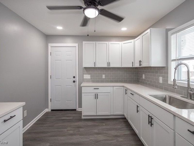 3118 Mapledale Avenue, Cleveland, OH 44109 Photo 9