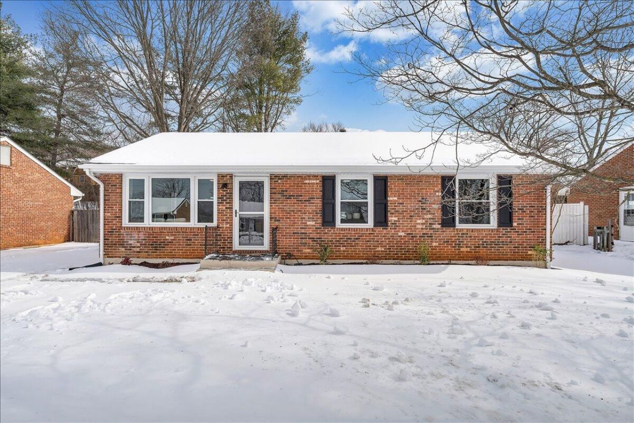 4753 Long Acre Dr Ne, Roanoke, VA 24019 Main Photo