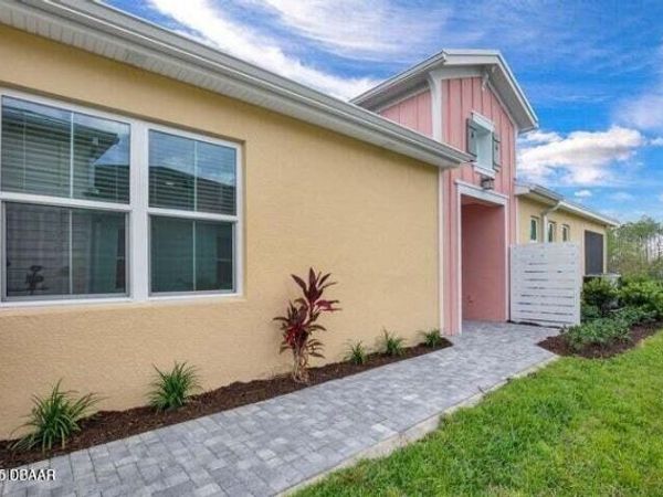 215 Gypsy Palace Lane, Daytona Beach, FL 32124