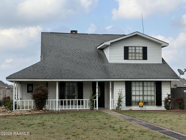 101 Rue Beau Soleil , Broussard, LA 70518