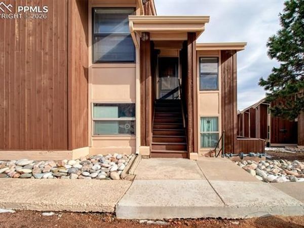 4245 N Carefree Circle, Unit B, Colorado Springs, CO 80917