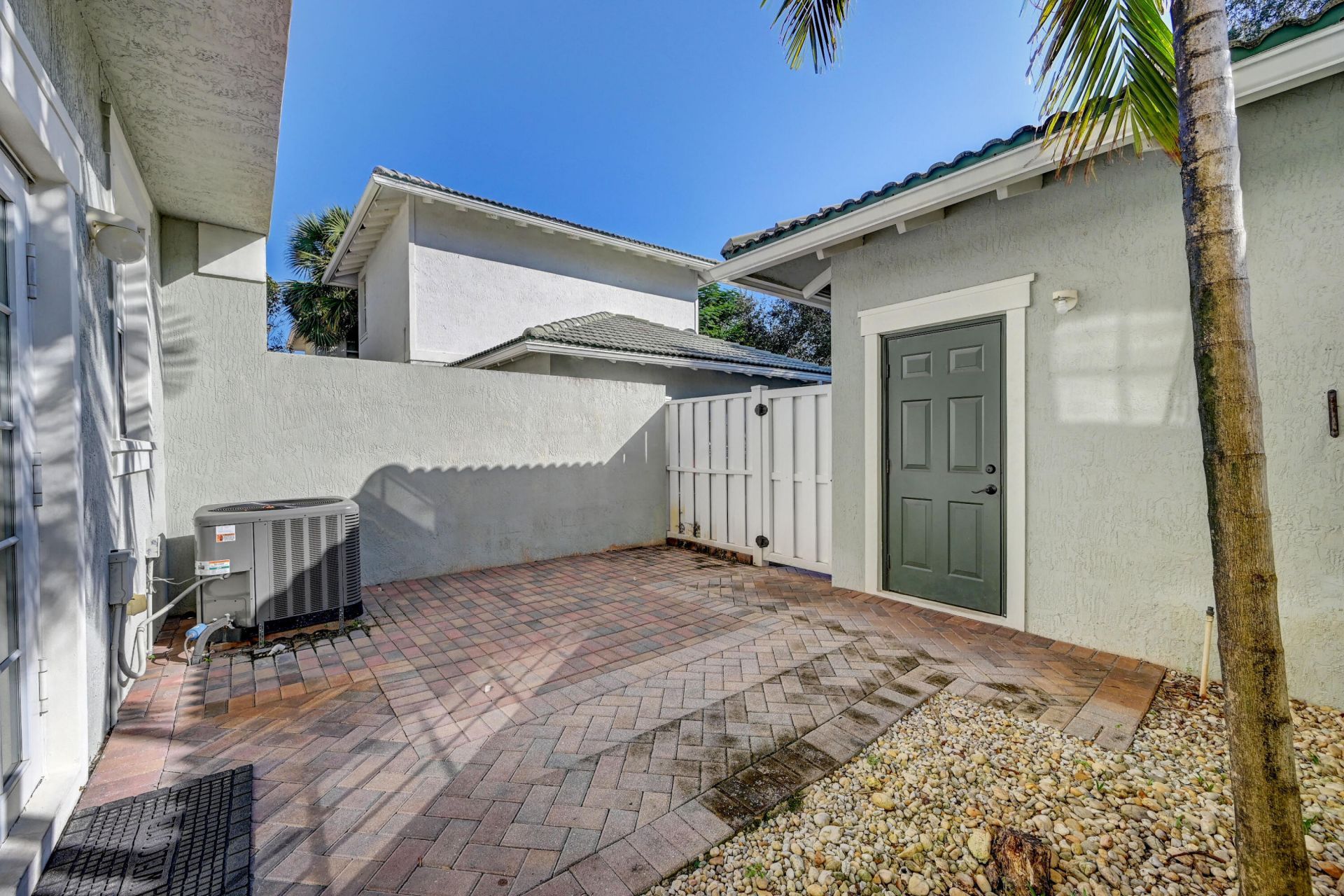 1092 NW 18th Avenue, Boca Raton, FL 33486 Photo