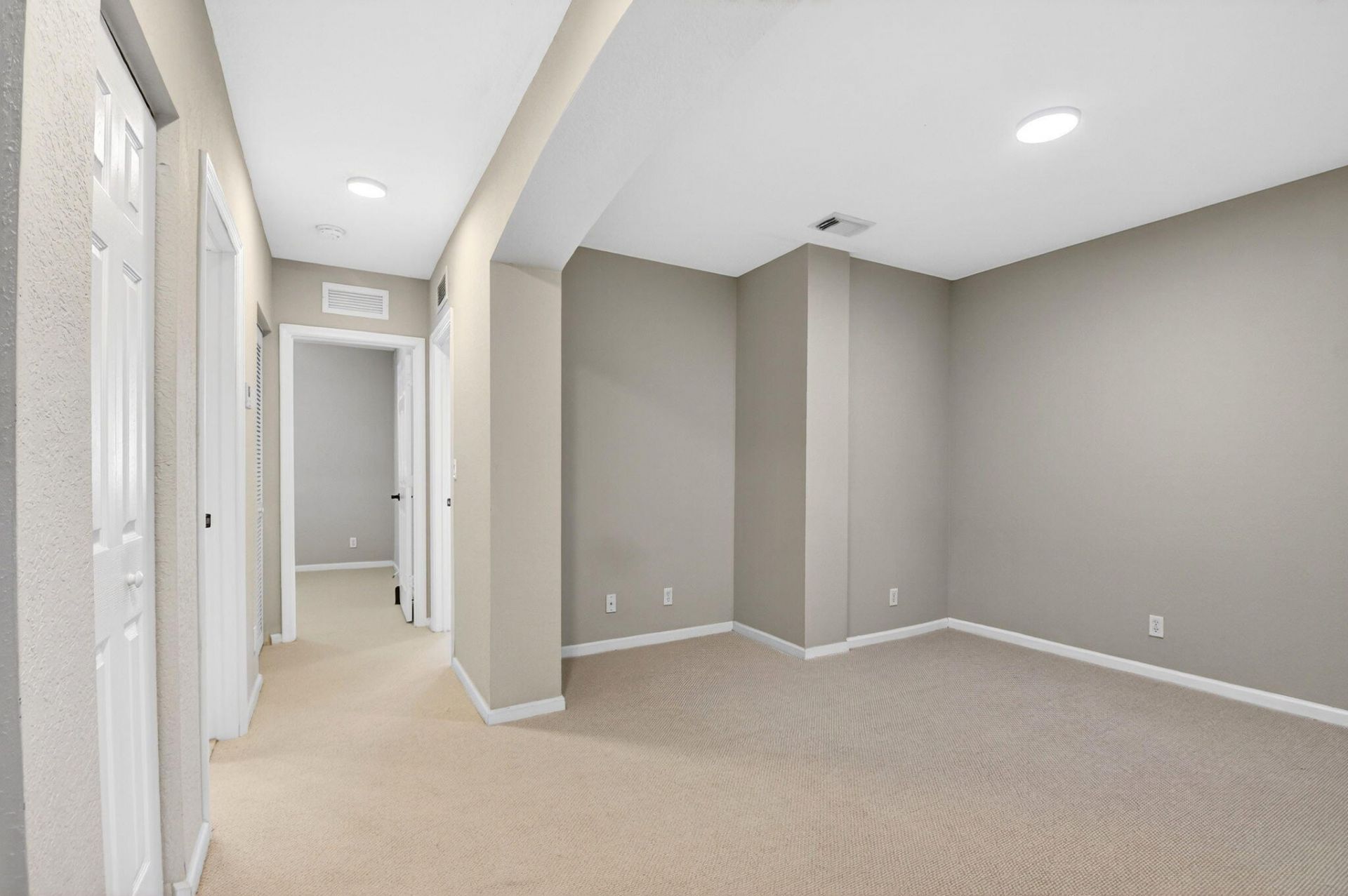 2138 Oakmont Drive, Riviera Beach, FL 33404 Photo