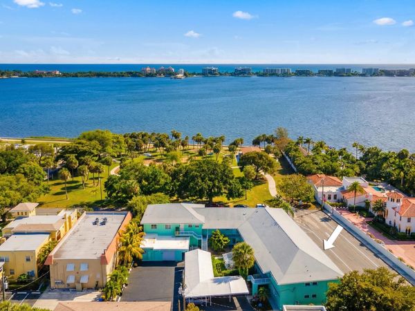 421 S Lakeside Drive, Unit 10, Lake Worth Beach, FL 33460