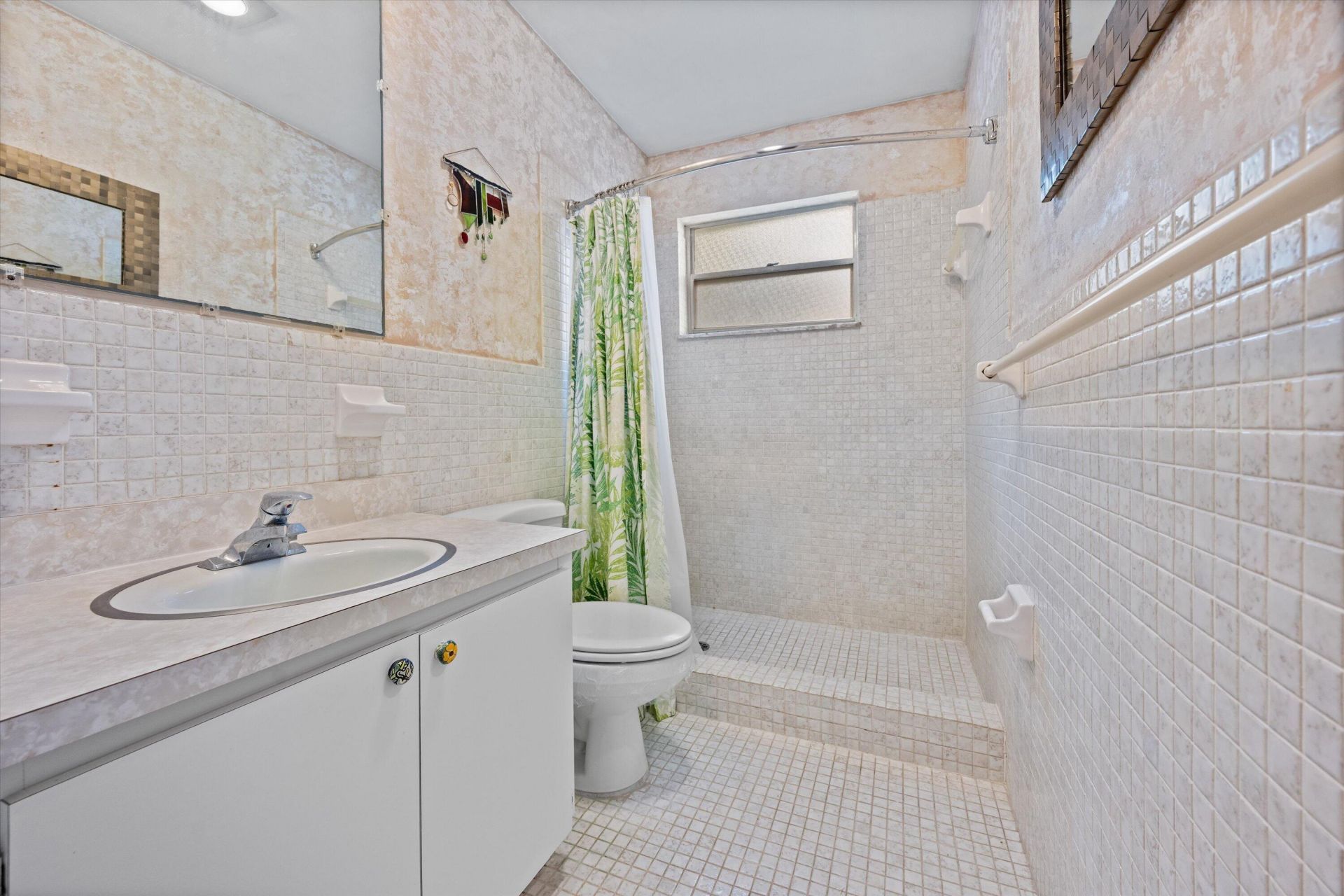 421 S Lakeside Drive, Unit 10, Lake Worth Beach, FL 33460 Photo