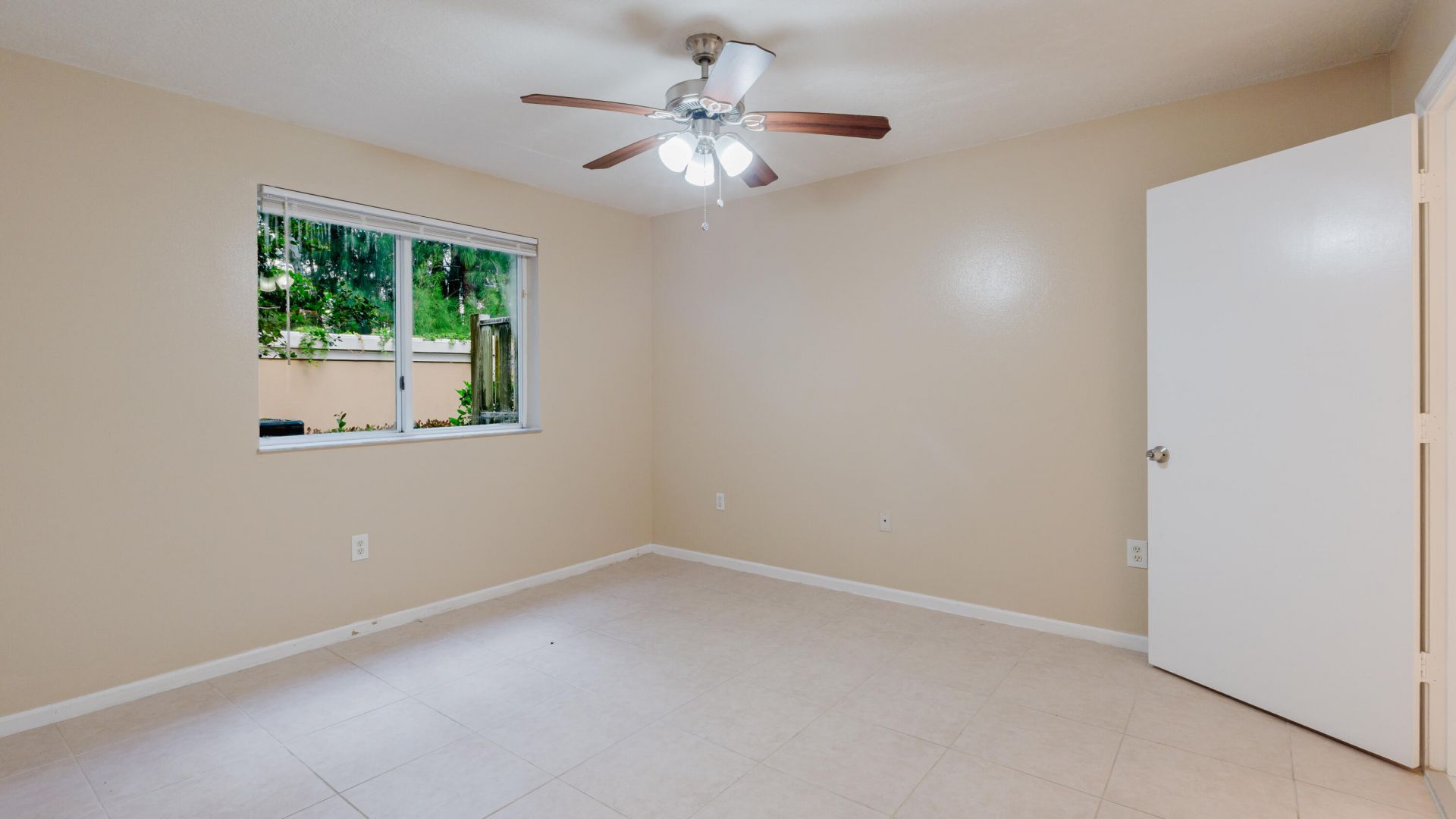 3760 N Jog Road, Unit 101, West Palm Beach, FL 33411 Photo