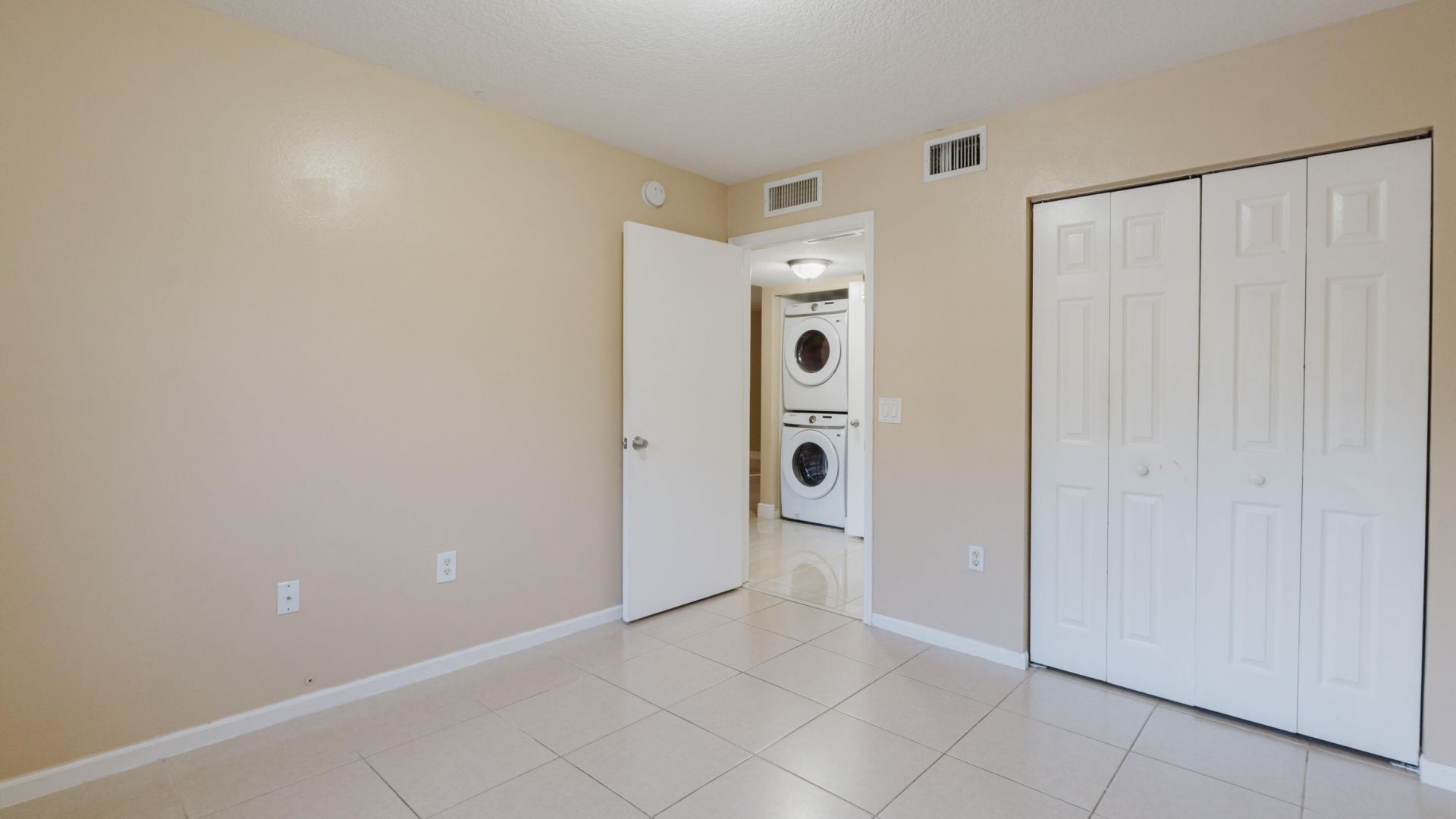 3760 N Jog Road, Unit 101, West Palm Beach, FL 33411 Photo