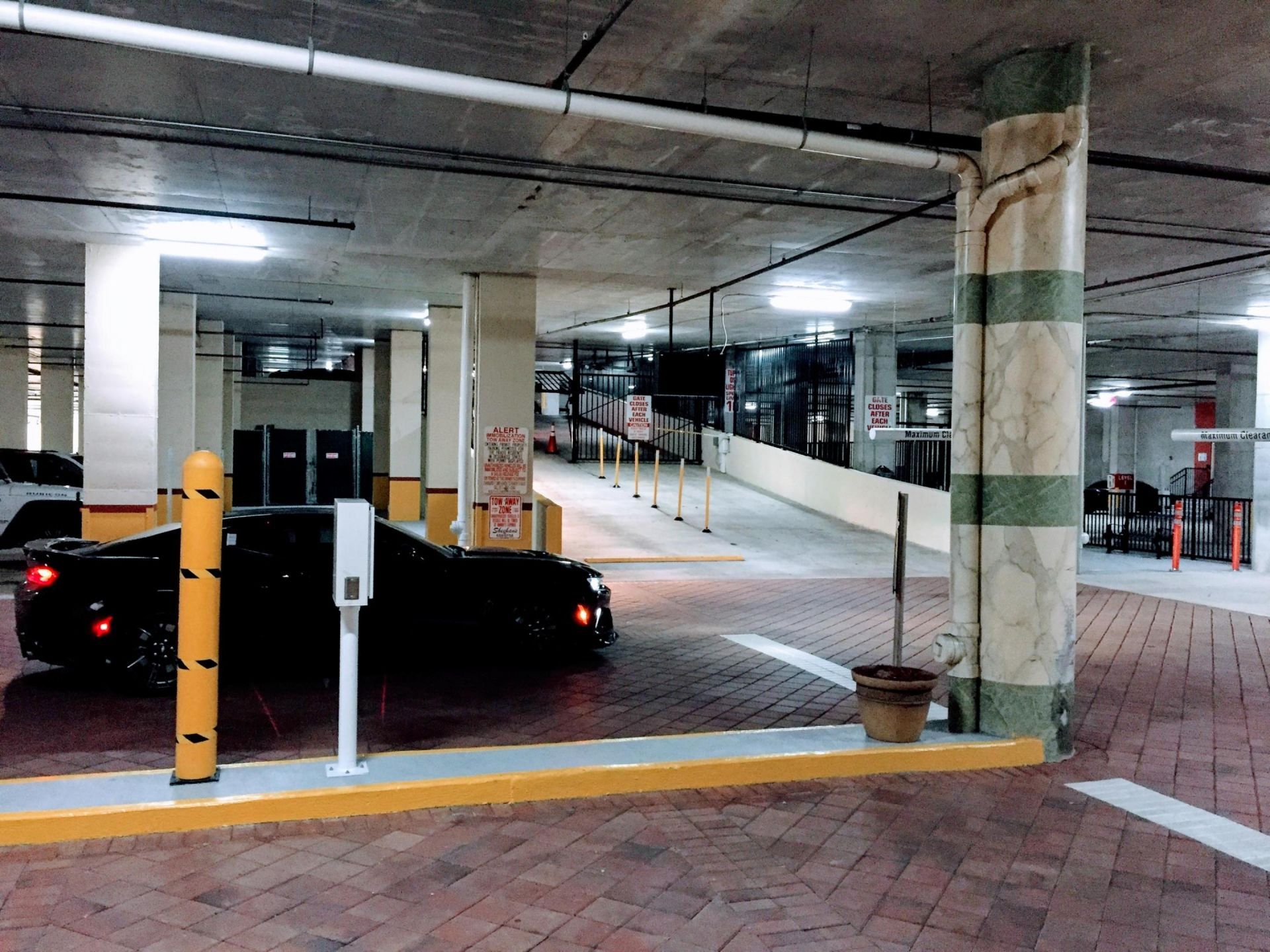 600 S Dixie Highway, Unit 522, West Palm Beach, FL 33401 Photo