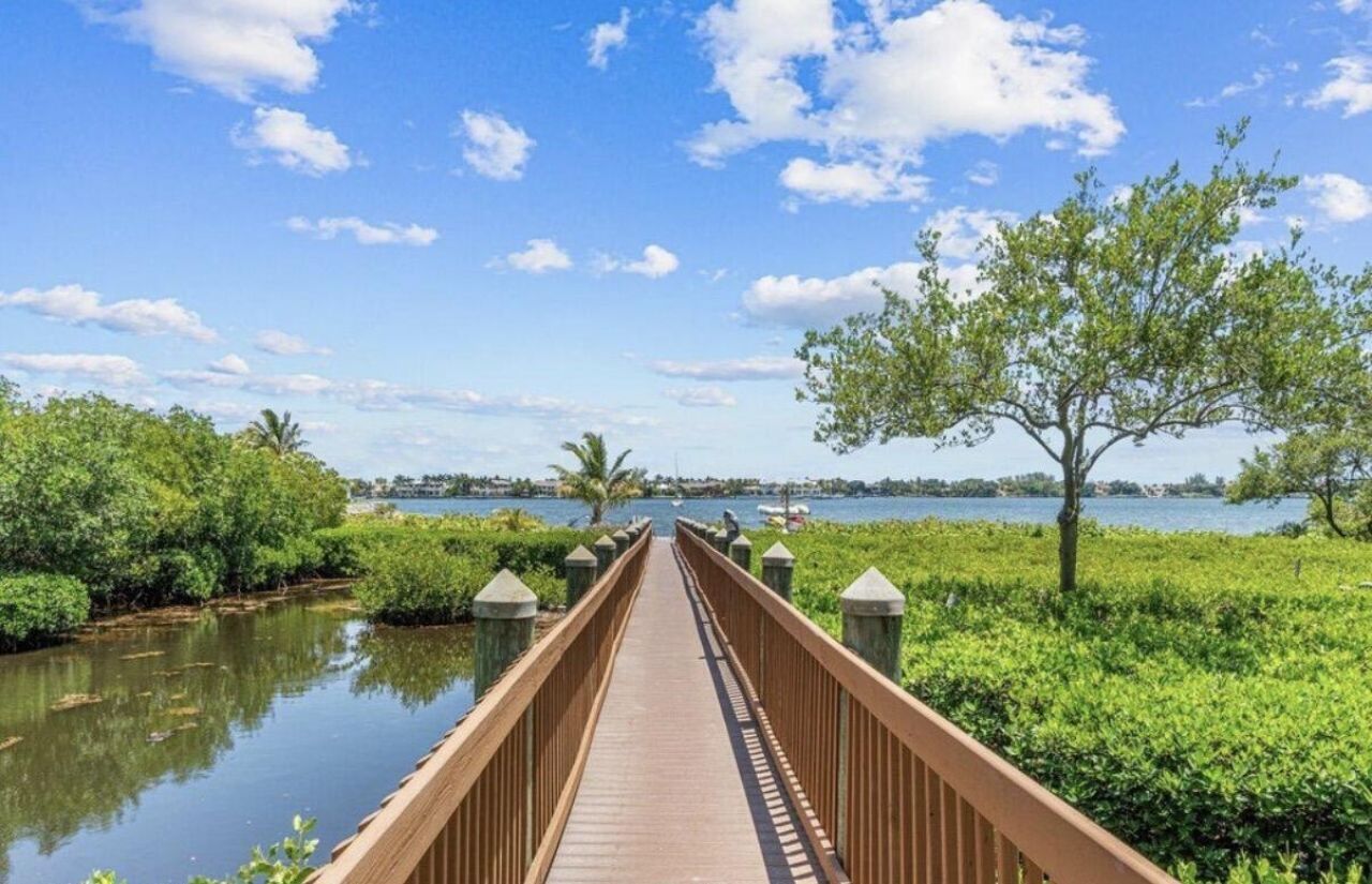 320 Via Villagio, Hypoluxo, FL 33462 Photo