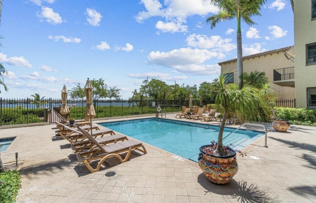 320 Via Villagio, Hypoluxo, FL 33462 Photo