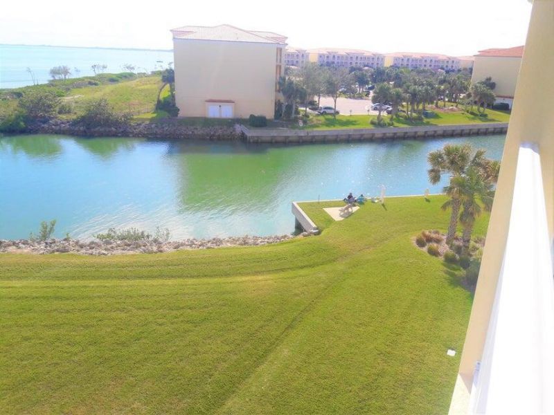 4 Harbour Isle Drive E, Unit Ph-4, Fort Pierce, FL 34949 Photo