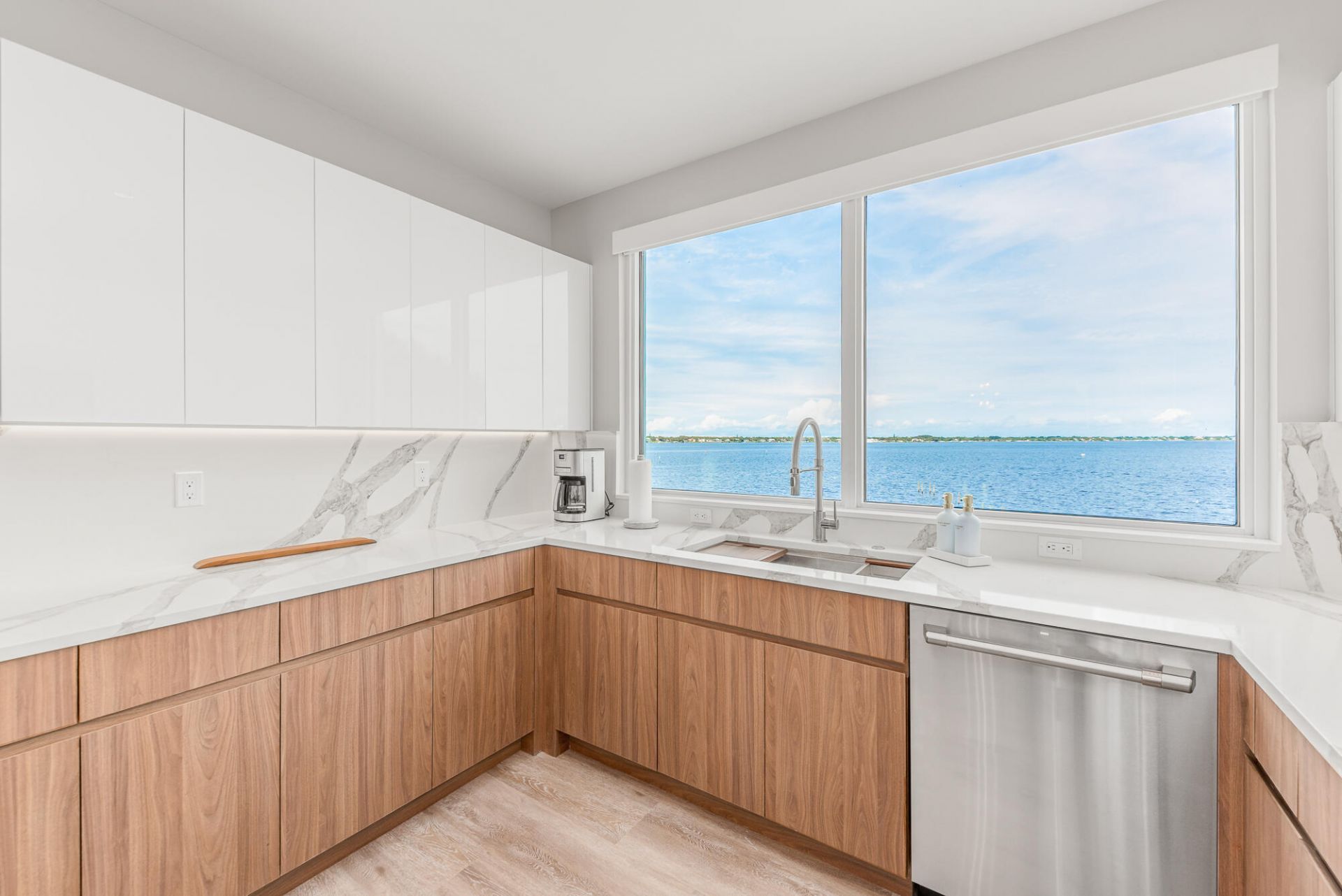 41 SW Seminole Street, Unit 306, Stuart, FL 34994 Photo