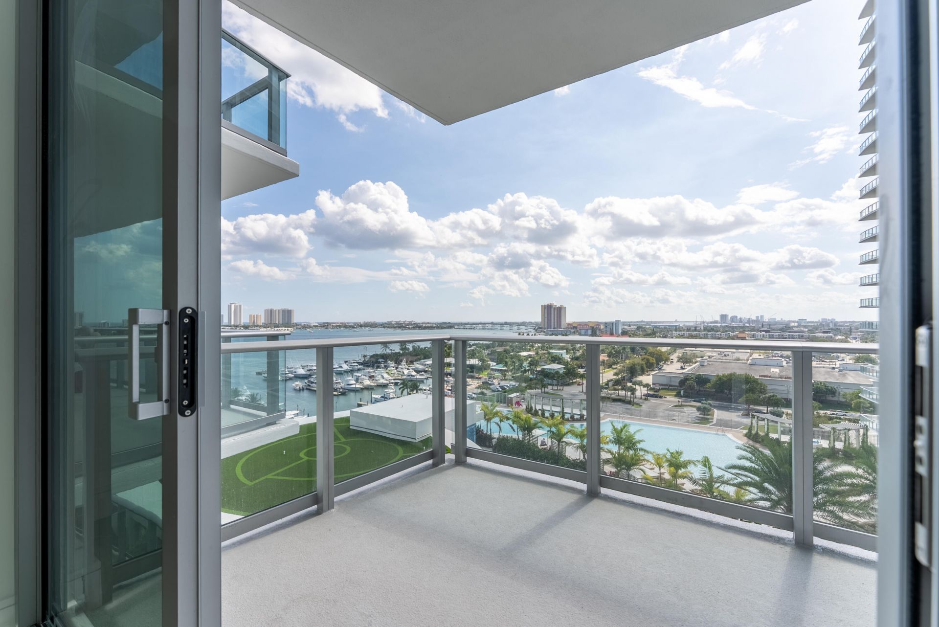 220 Lake Shore Drive, Unit 1011, Lake Park, FL 33403 Photo
