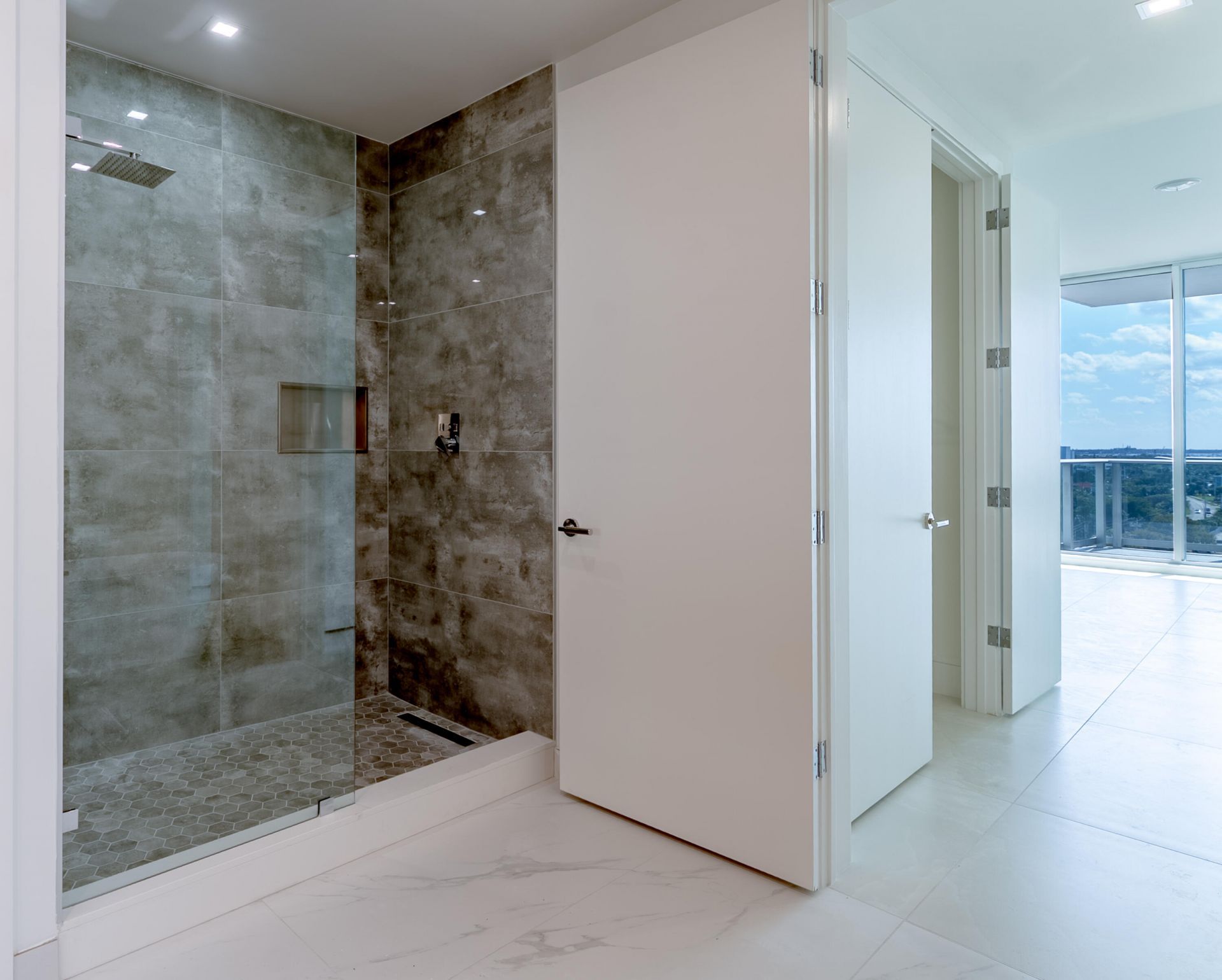 220 Lake Shore Drive, Unit 1011, Lake Park, FL 33403 Photo