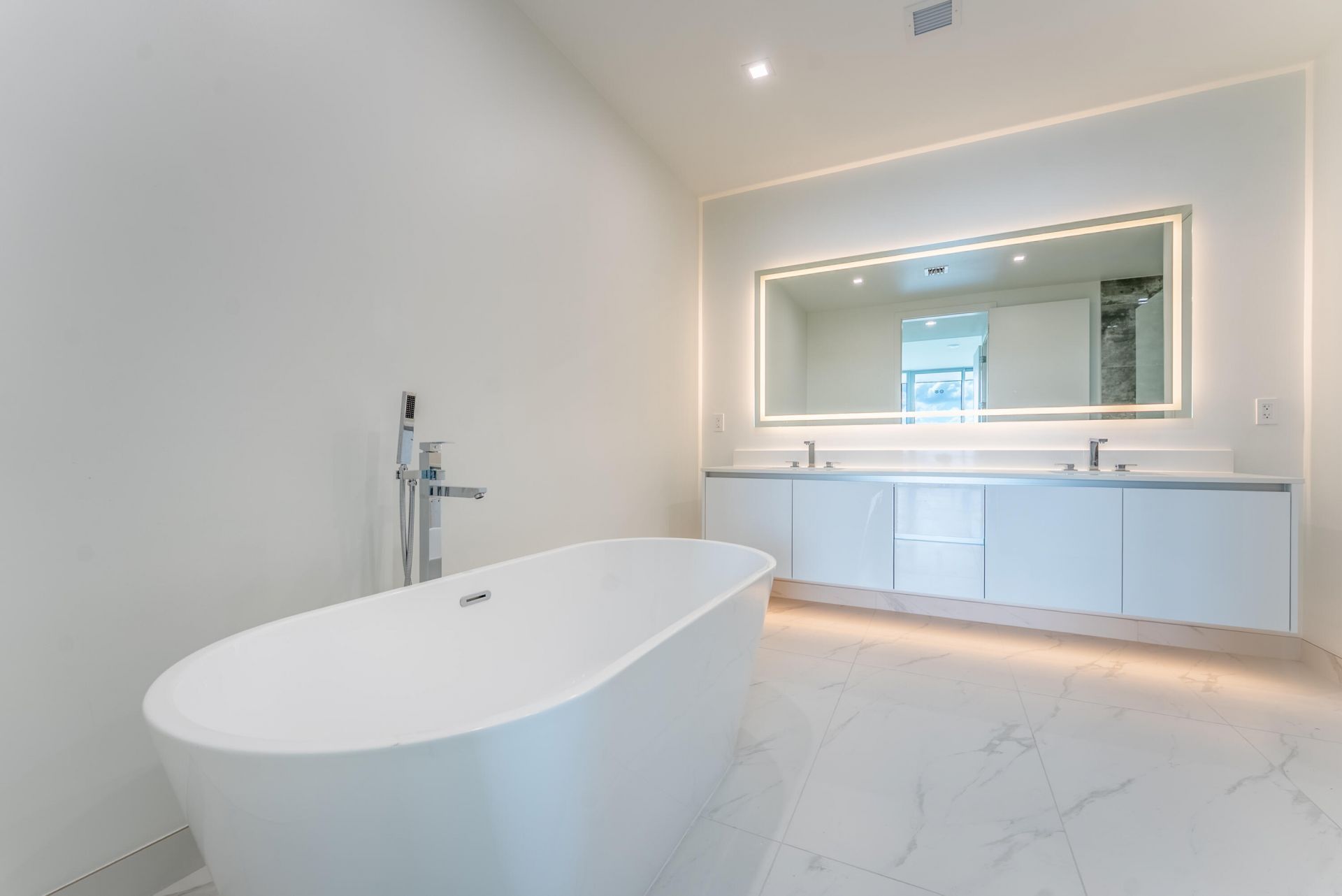 220 Lake Shore Drive, Unit 1011, Lake Park, FL 33403 Photo