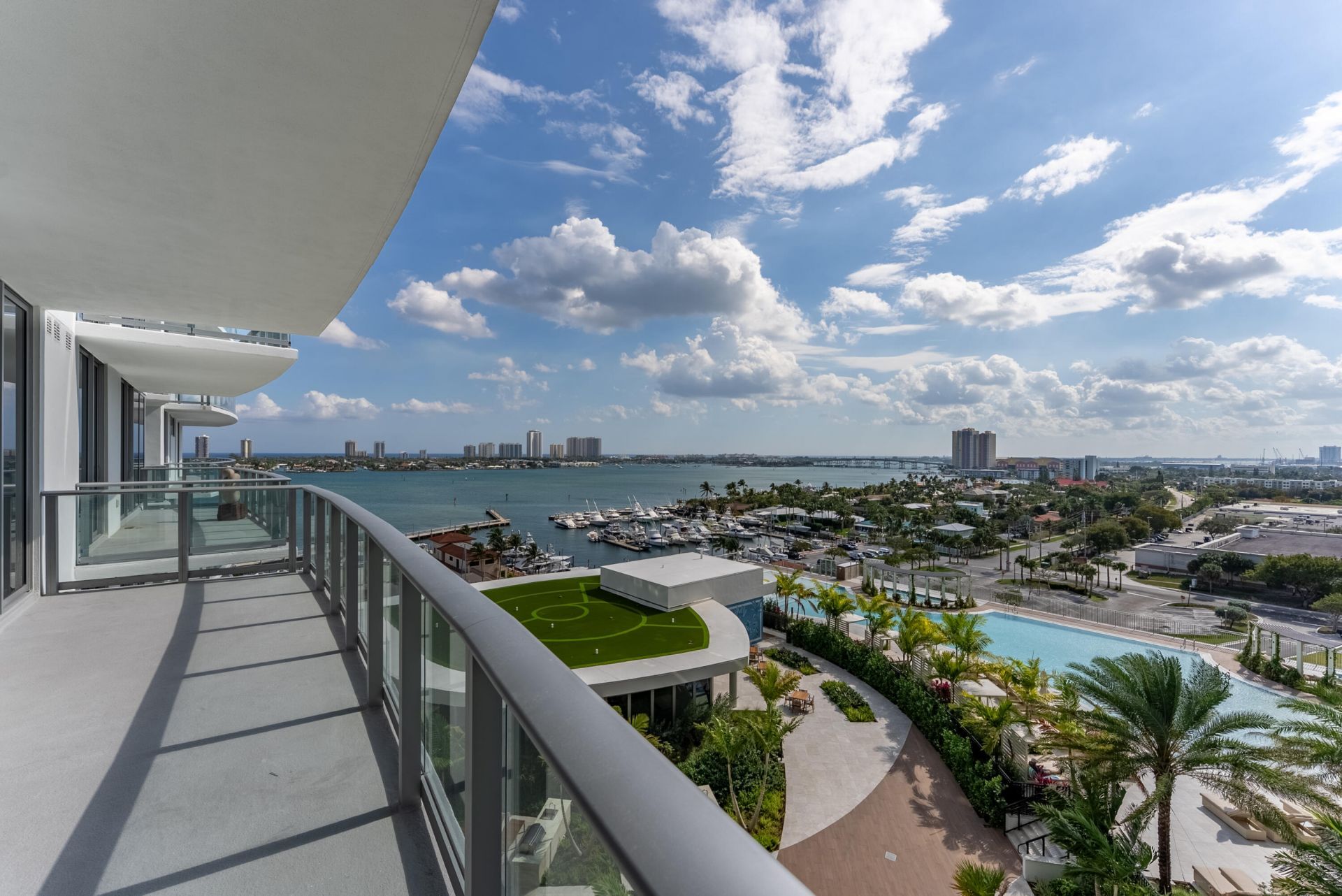 220 Lake Shore Drive, Unit 1011, Lake Park, FL 33403 Photo