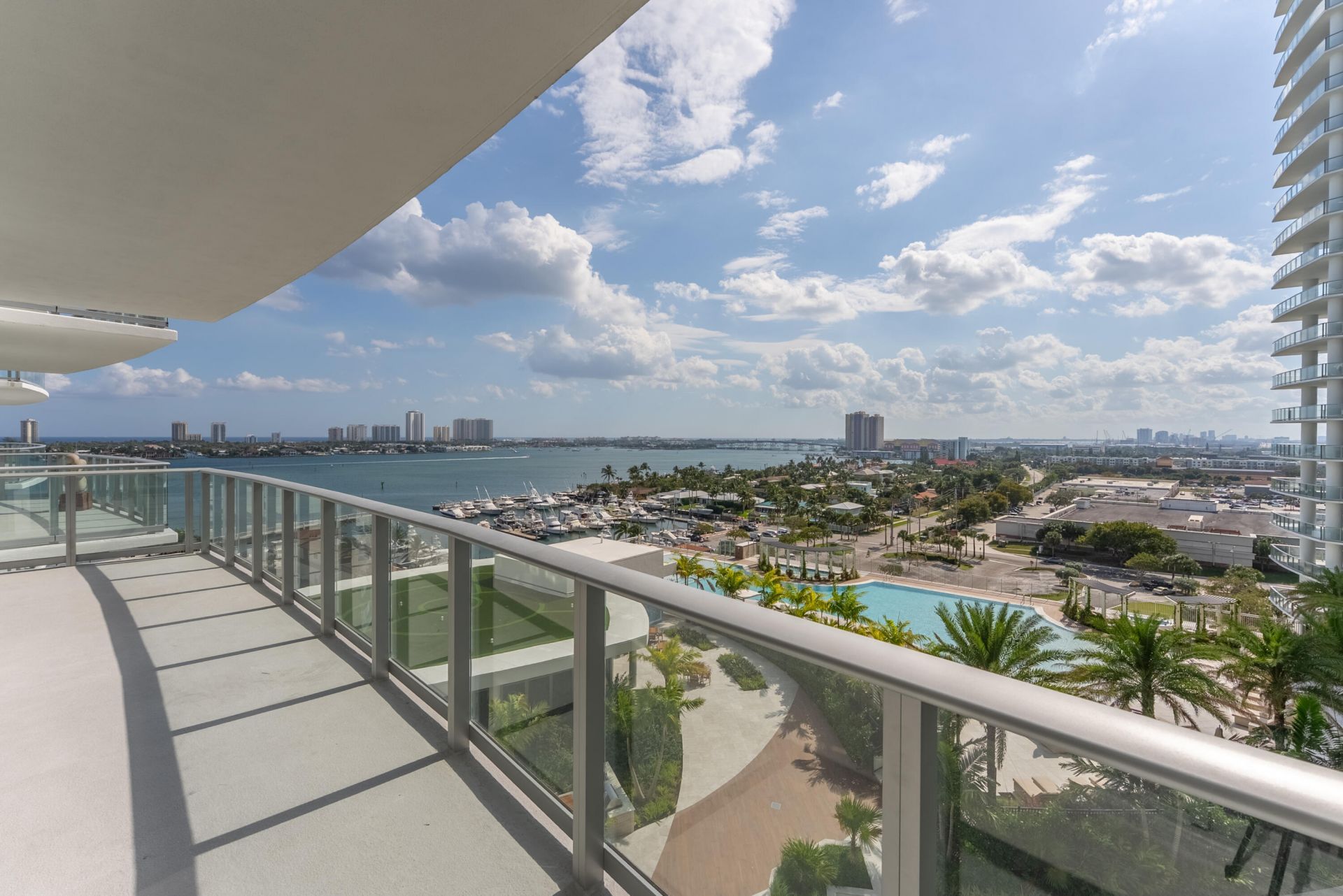 220 Lake Shore Drive, Unit 1011, Lake Park, FL 33403 Photo