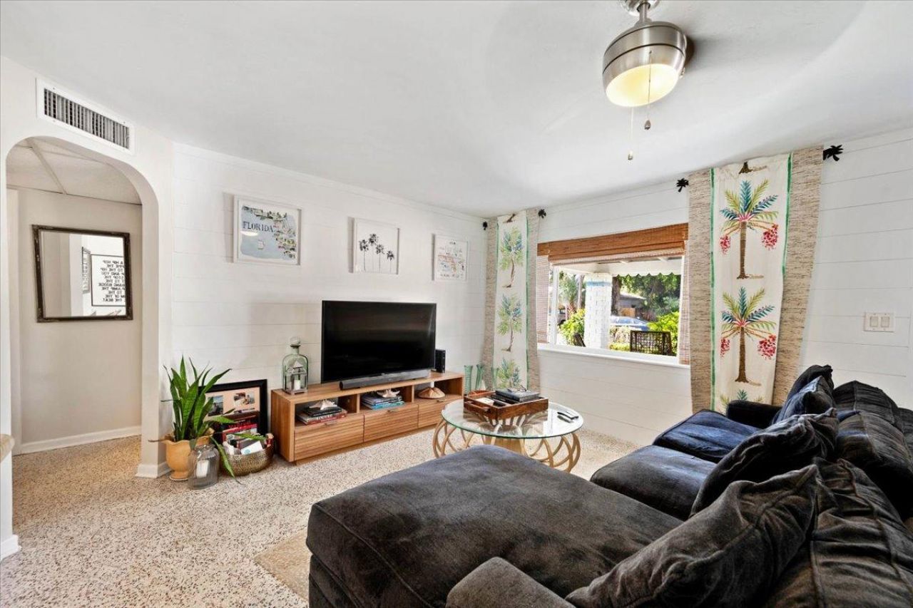 200 E 28th Street, Riviera Beach, FL 33404 Photo