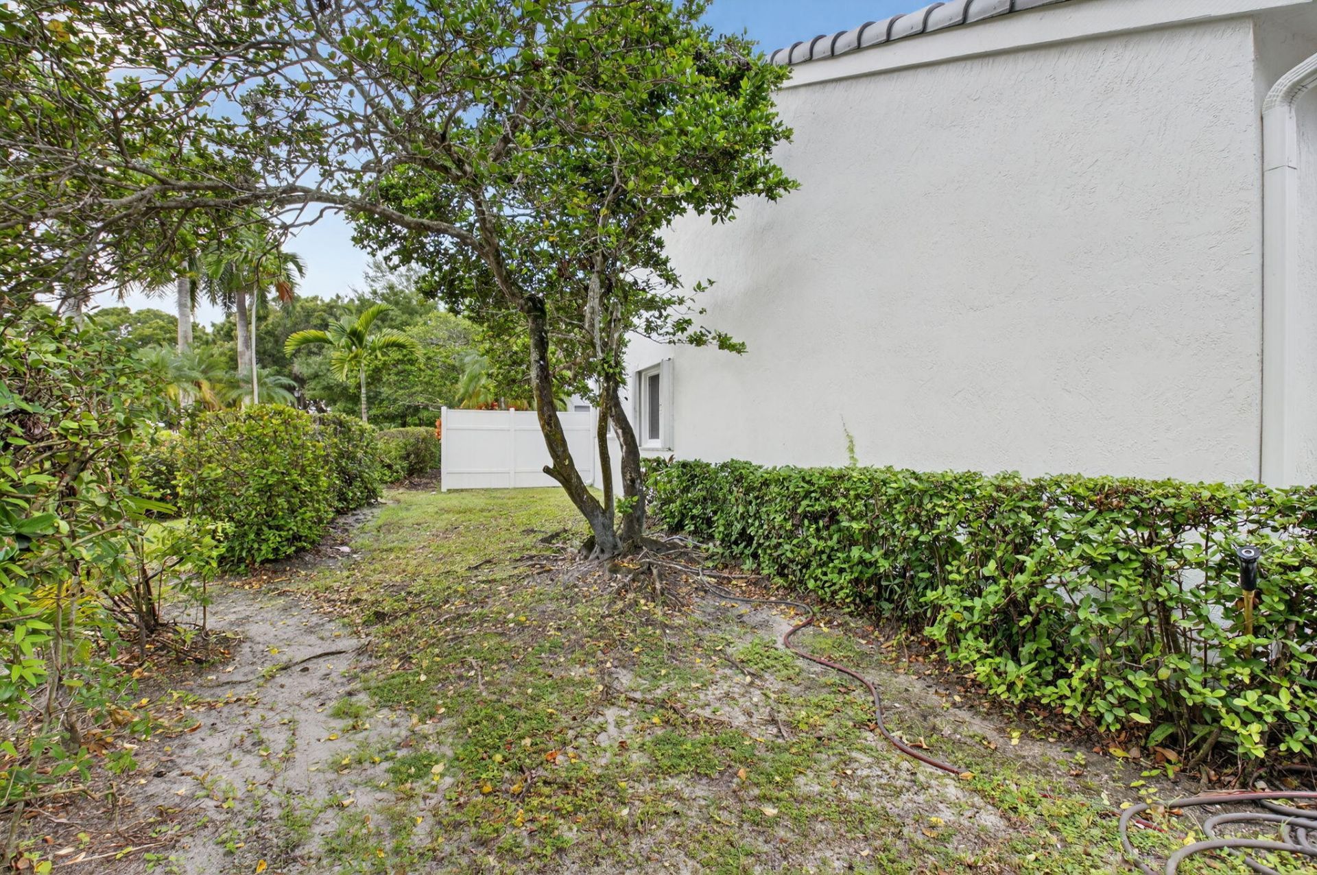 6032 Rossmoor Lakes Court, Boynton Beach, FL 33437 Photo