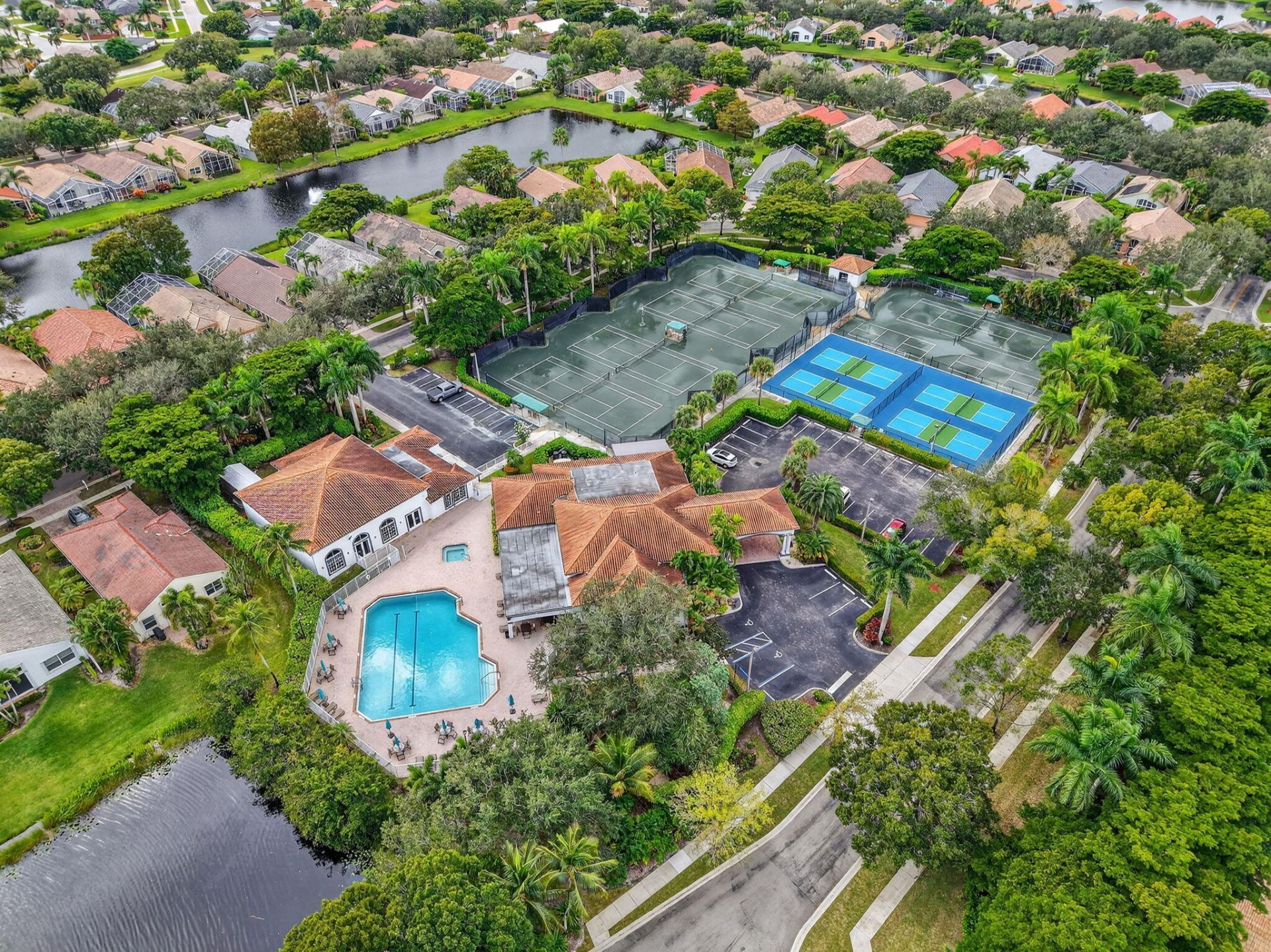 6032 Rossmoor Lakes Court, Boynton Beach, FL 33437 Photo