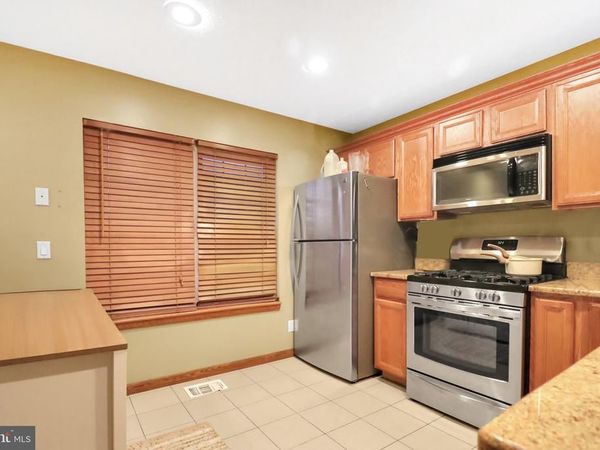 140 LAWRENCE, NEW BRUNSWICK, NJ 08901