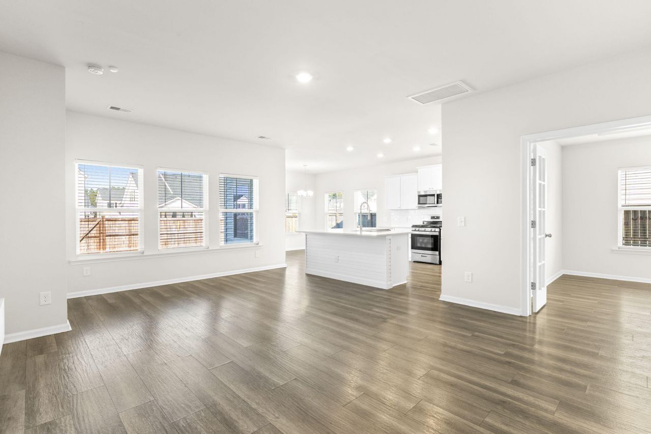 222 Woodland Oak Way Photo 12