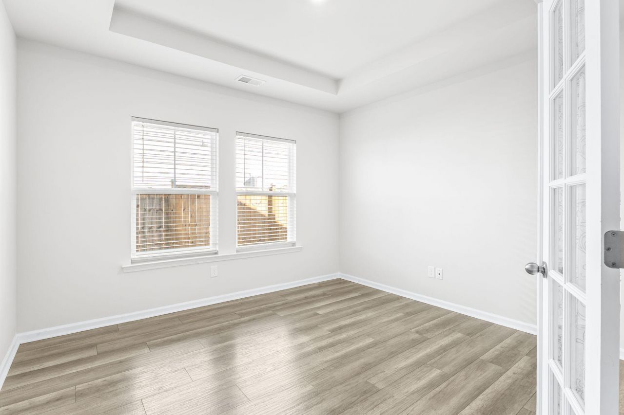 222 Woodland Oak Way Photo 13