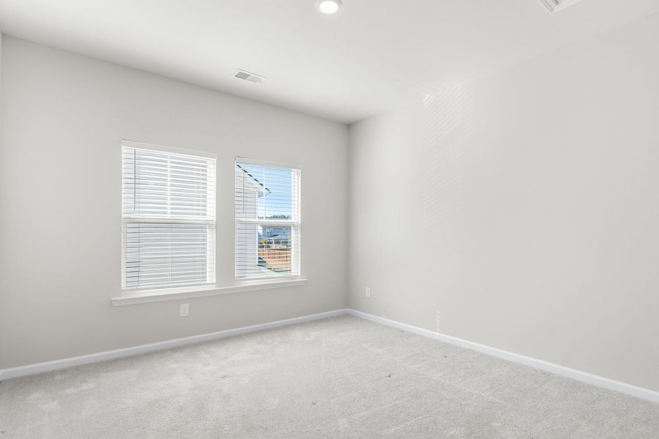 222 Woodland Oak Way Photo 33