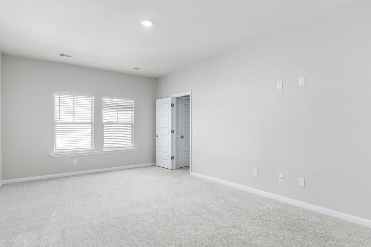 222 Woodland Oak Way Photo 35