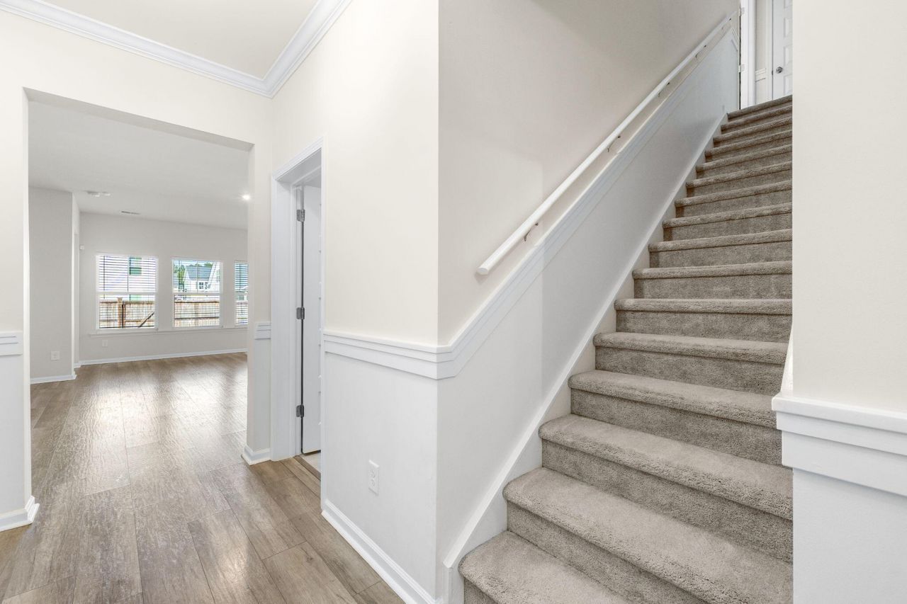 222 Woodland Oak Way Photo 4