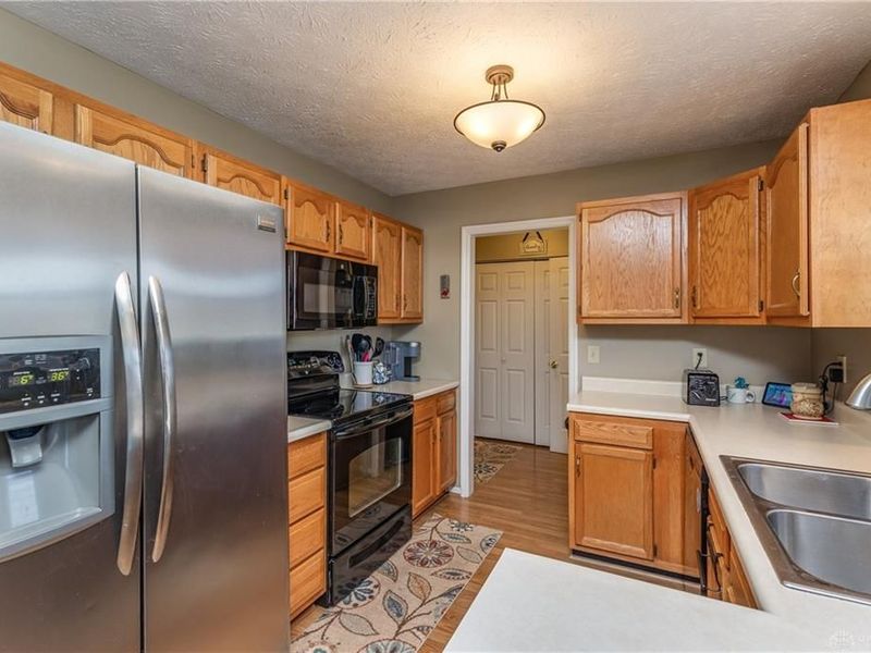 320 Sagebrush Drive, Englewood, OH 45315 Photo 13