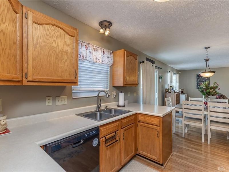 320 Sagebrush Drive, Englewood, OH 45315 Photo 14