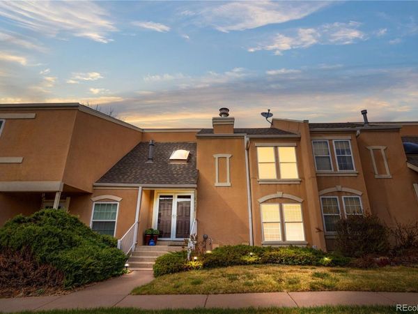 2925 S Vaughn Way, Aurora, CO 80014
