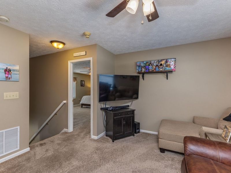 320 Sagebrush Drive, Englewood, OH 45322 Photo 17