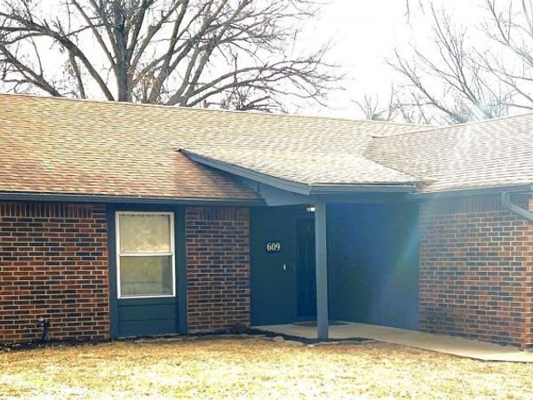609 Willow Court, Pryor, OK 74361