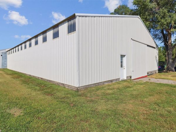 404 1/2 E Euclid Avenue, Indianola, IA 50125