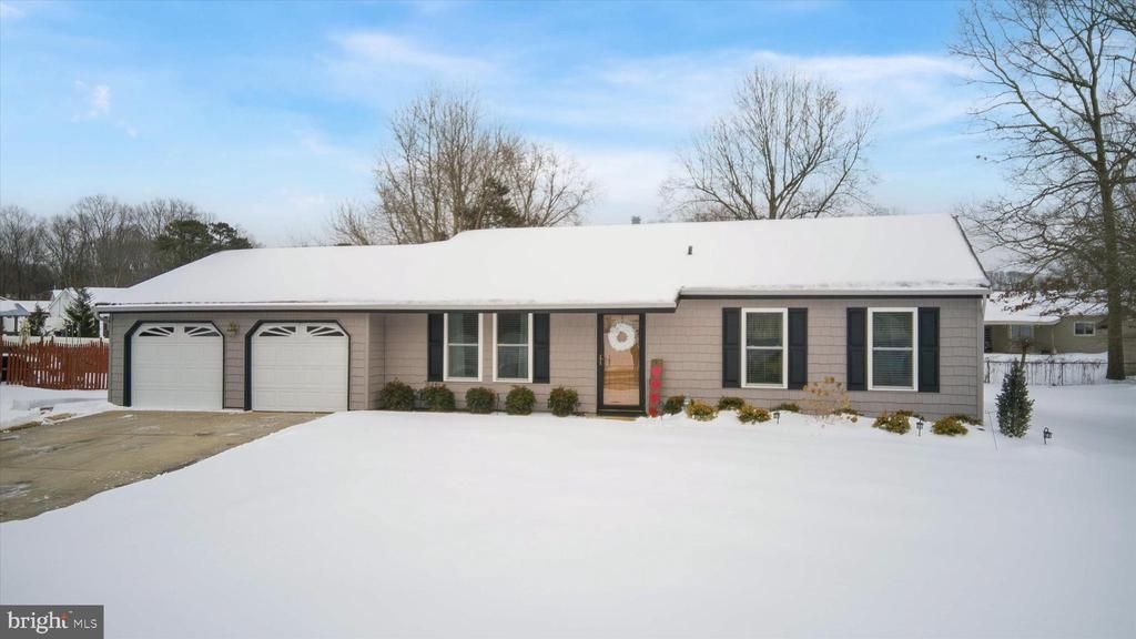 8 Hercules Court, Sewell, NJ 08080 Main Photo