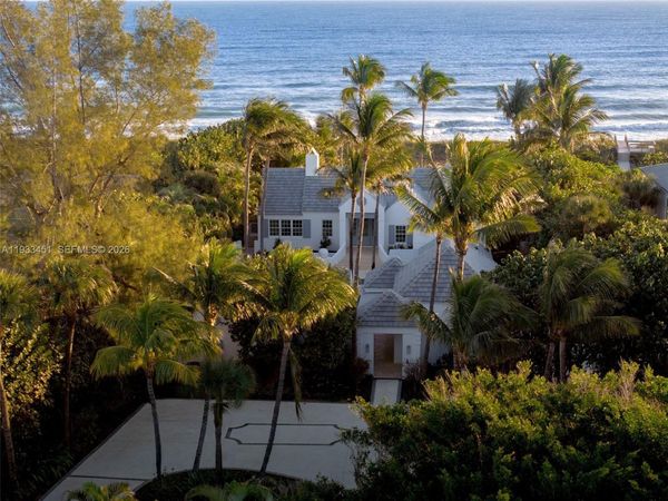 43 N Beach Rd, Jupiter Island, FL 33455