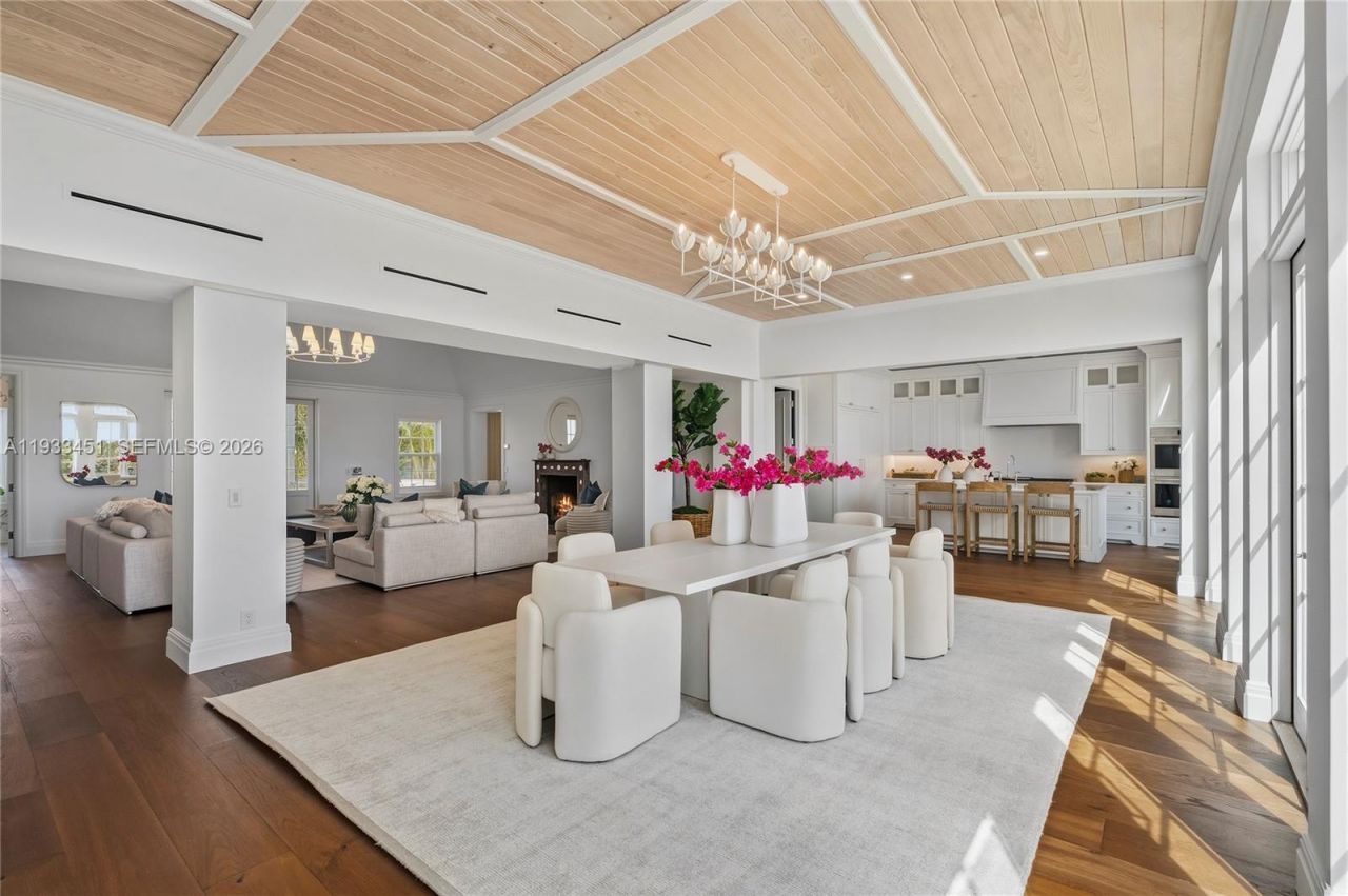 43 N Beach Rd, Jupiter Island, FL 33455 Photo