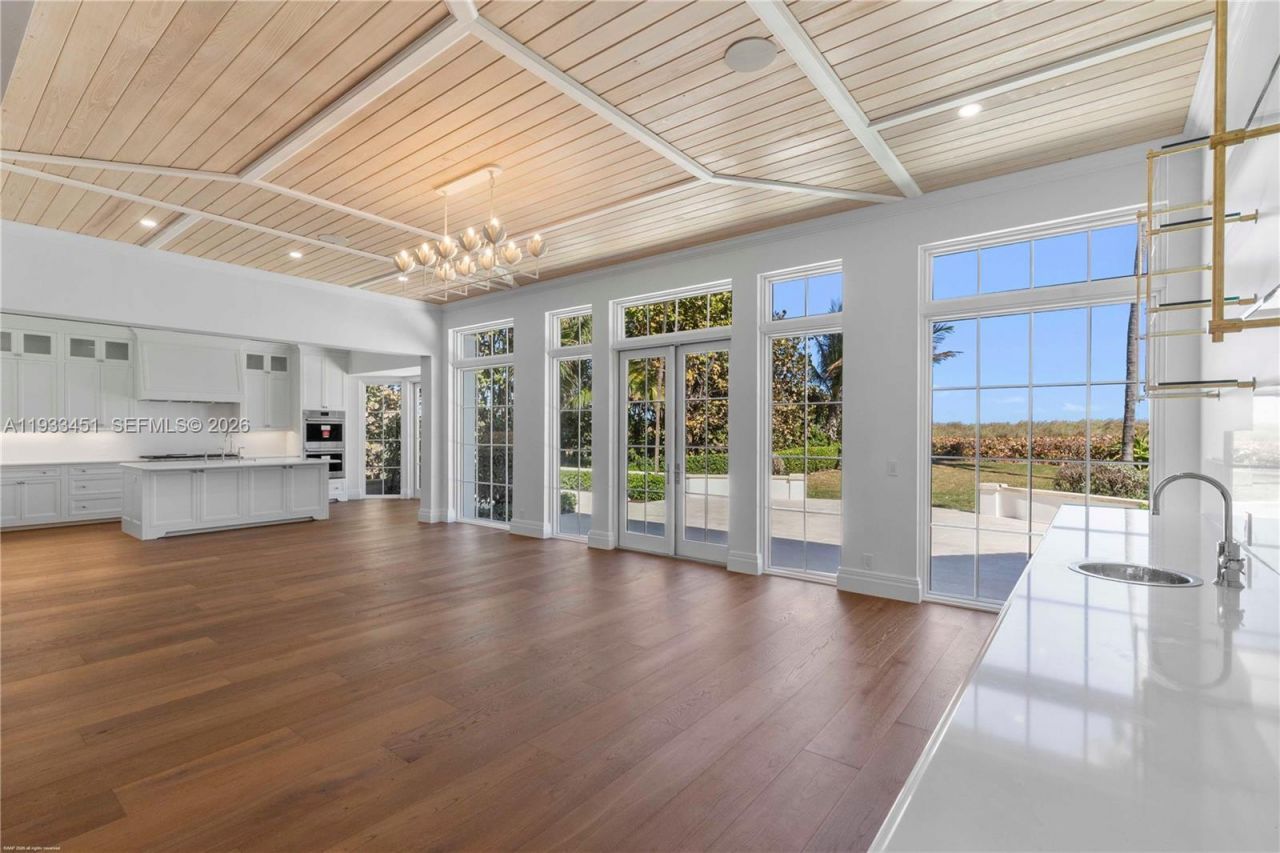 43 N Beach Rd, Jupiter Island, FL 33455 Photo