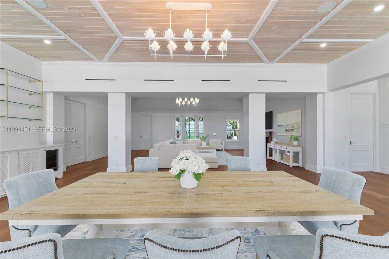 43 N Beach Rd, Jupiter Island, FL 33455 Photo