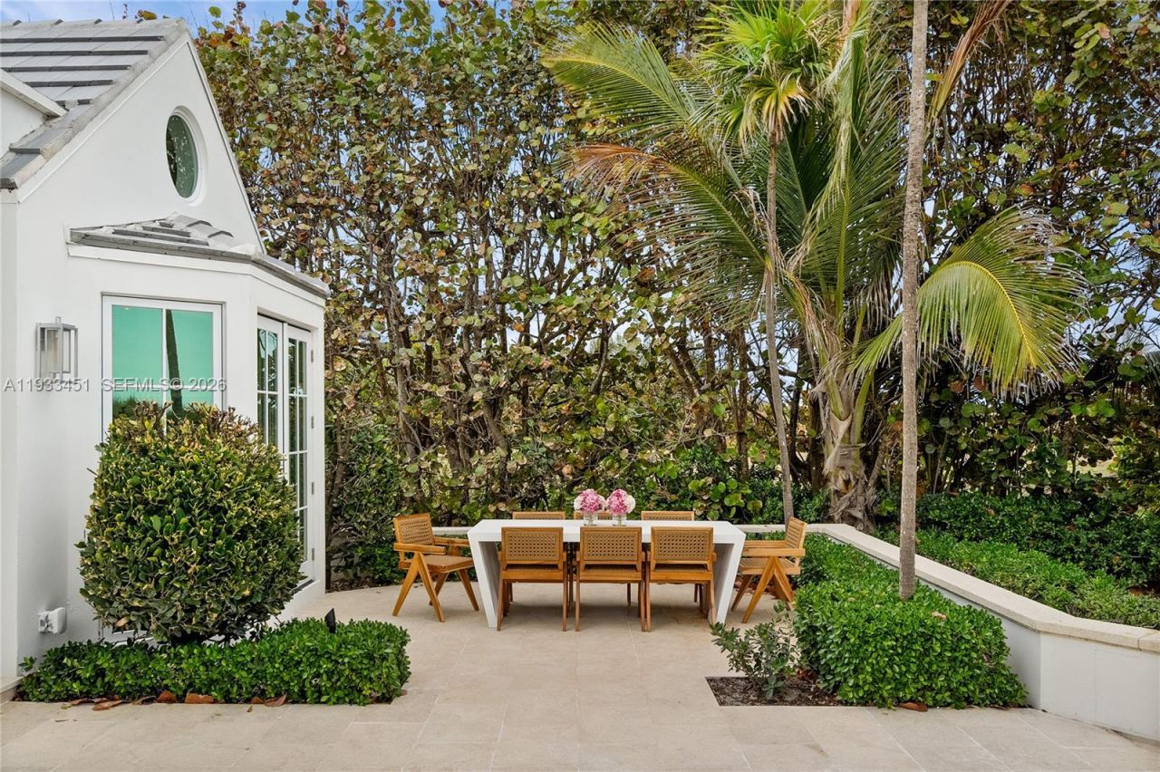 43 N Beach Rd, Jupiter Island, FL 33455 Photo