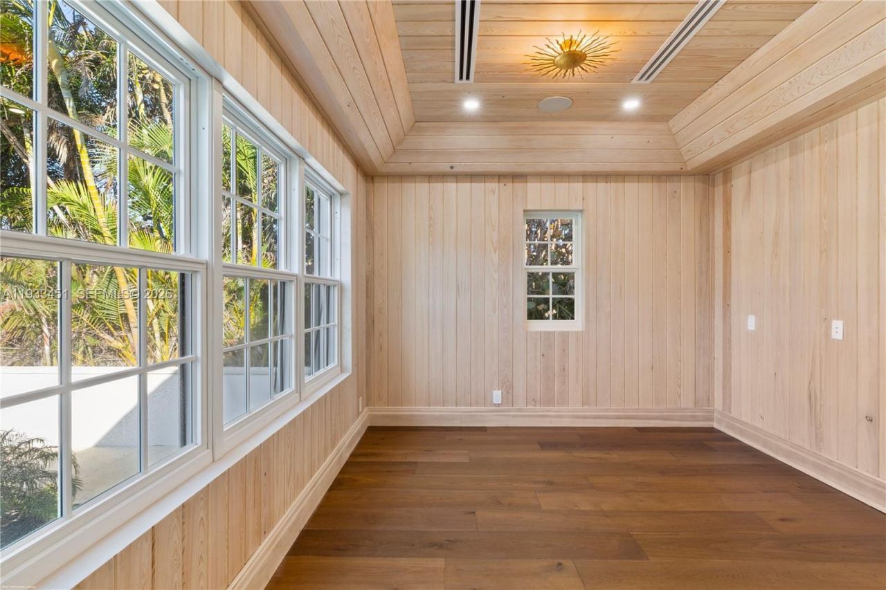 43 N Beach Rd, Jupiter Island, FL 33455 Photo