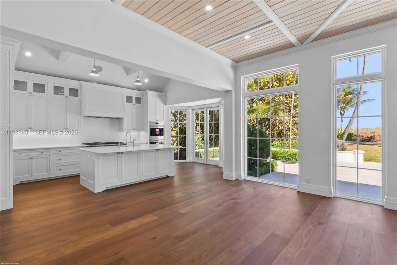 43 N Beach Rd, Jupiter Island, FL 33455 Photo