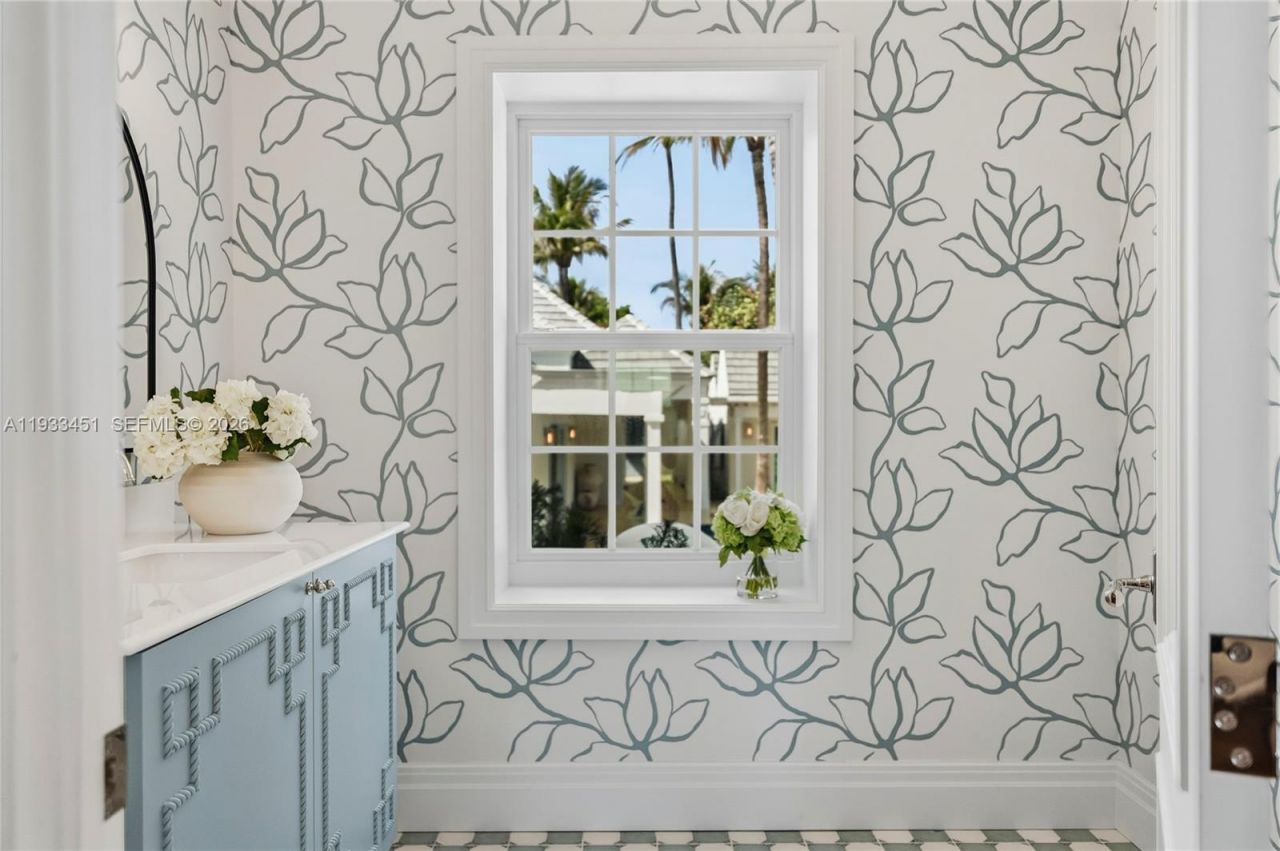 43 N Beach Rd, Jupiter Island, FL 33455 Photo