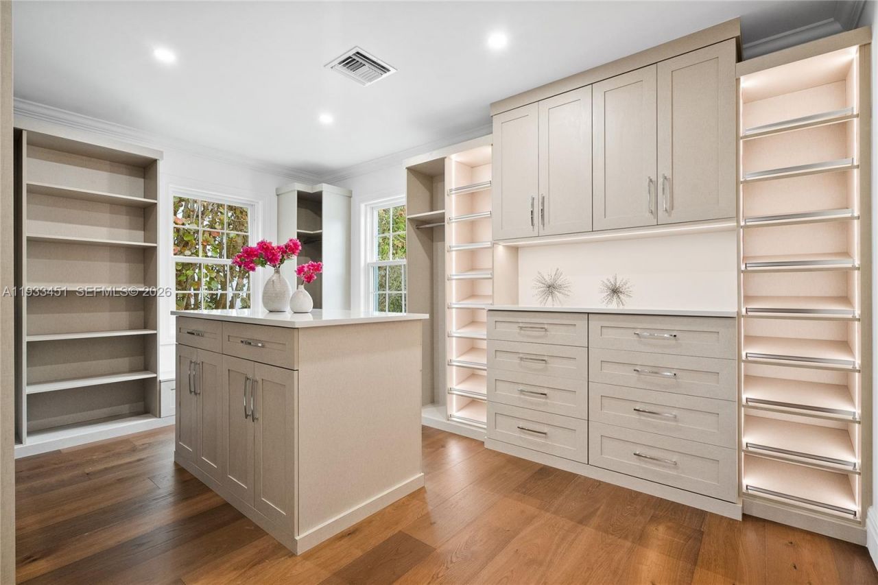 43 N Beach Rd, Jupiter Island, FL 33455 Photo