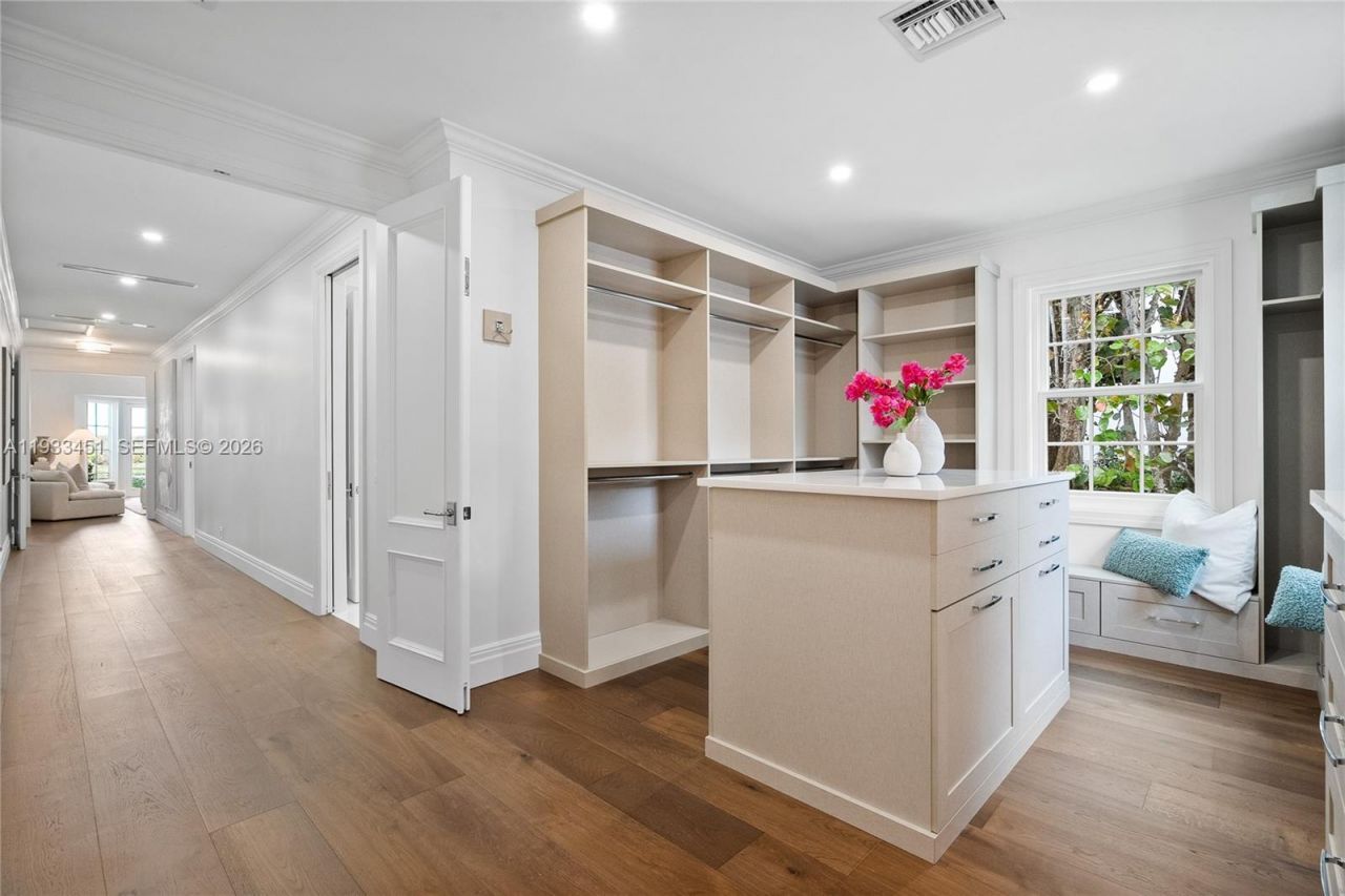 43 N Beach Rd, Jupiter Island, FL 33455 Photo