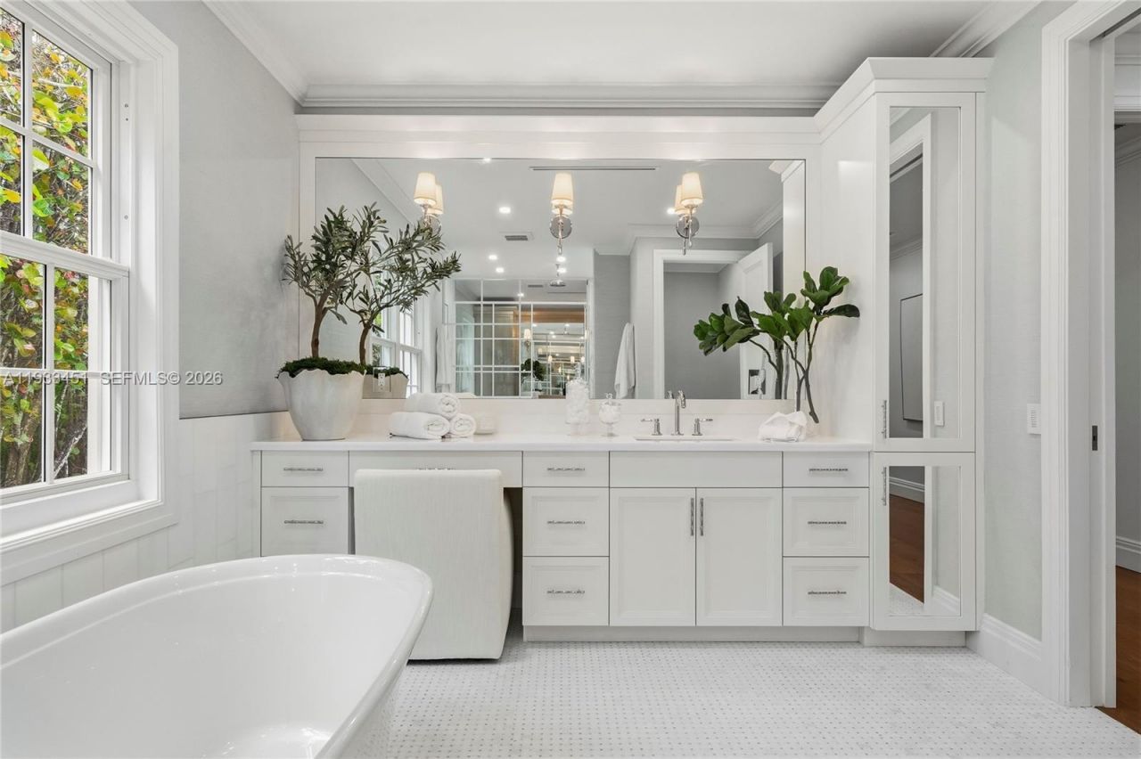 43 N Beach Rd, Jupiter Island, FL 33455 Photo